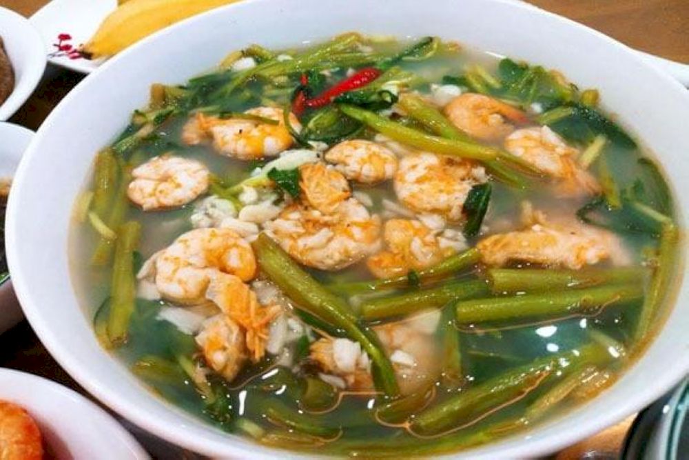 Morning glory soup with dried shrimp is a light and comforting family dish
